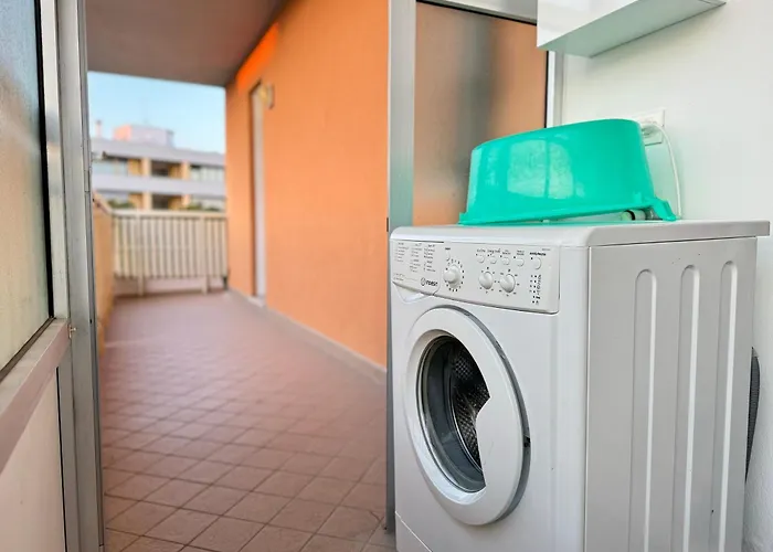 82, Attico Leonardo Lido Adriano