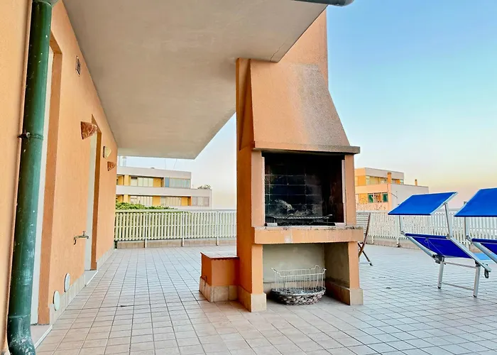 Daire 82, Attico Leonardo Lido Adriano