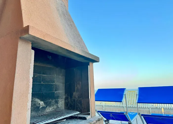 82, Attico Leonardo Lido Adriano