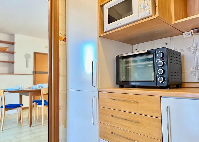 Daire 82, Attico Leonardo