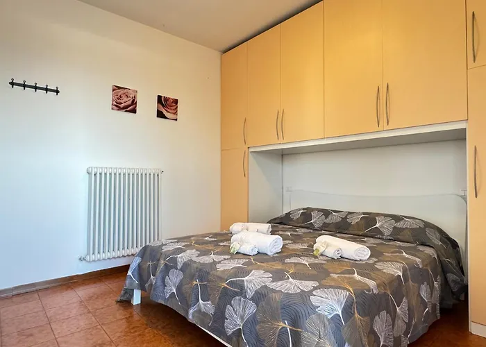 82, Attico Leonardo * Lido Adriano