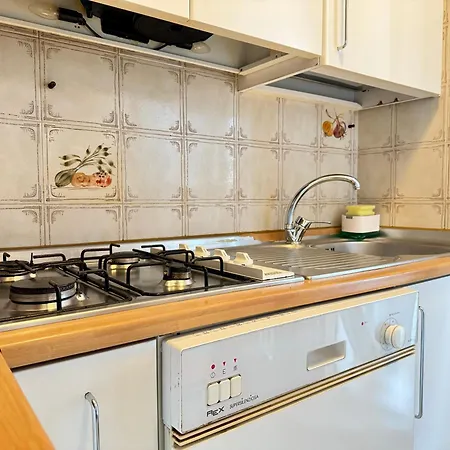 82, Attico Leonardo *