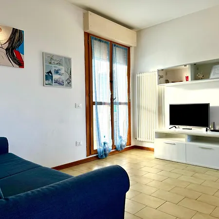 Apartamento 82, Attico Leonardo Lido Adriano