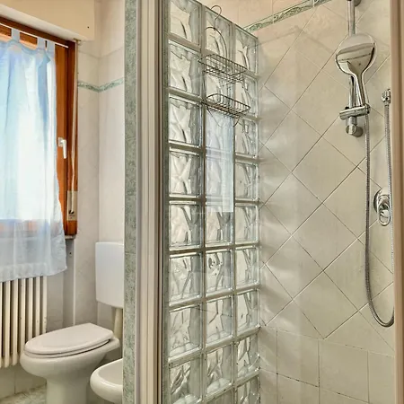 82, Attico Leonardo * Lido Adriano