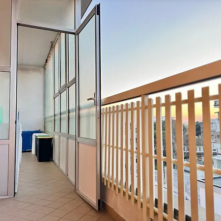 Апартаменты 82, Attico Leonardo Лидо-Адриано