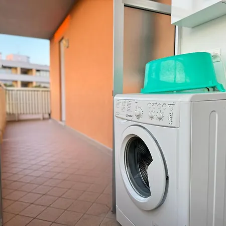 82, Attico Leonardo Лидо-Адриано