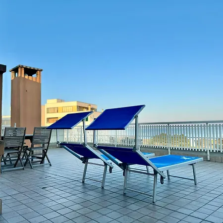 82, Attico Leonardo *