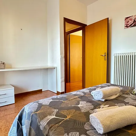 Apartamento 82, Attico Leonardo *