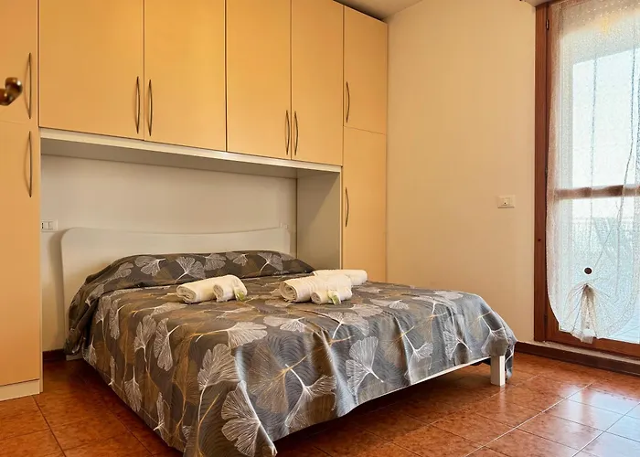 Daire 82, Attico Leonardo Lido Adriano