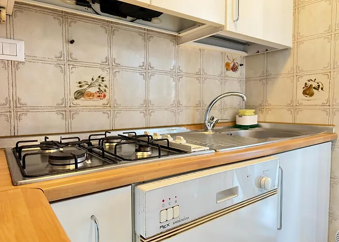 82, Attico Leonardo *