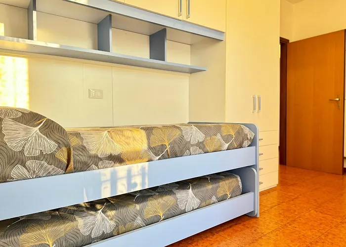 82, Attico Leonardo Daire *