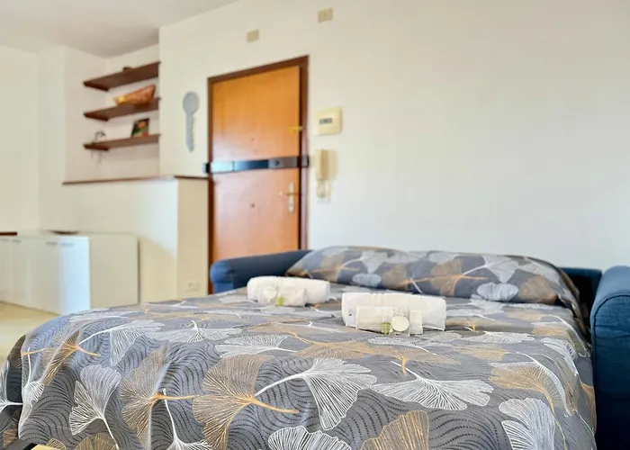 82, Attico Leonardo * Lido Adriano