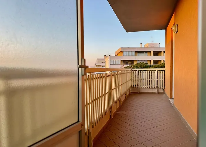 82, Attico Leonardo * Lido Adriano