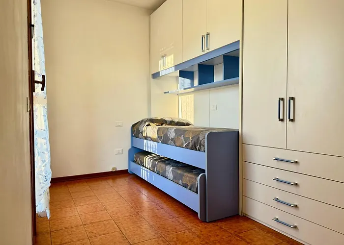 82, Attico Leonardo Διαμέρισμα *