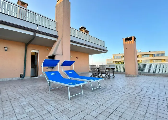 82, Attico Leonardo * Lido Adriano